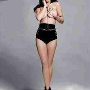 LEGGY BABES>>> Long perfect legs.......Wrap them around your head n neck!?! legs sexy girl woman tits boobs hot leggy
