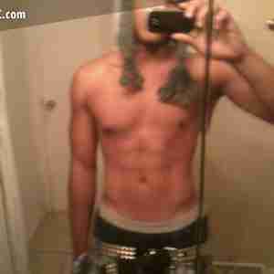 me Look at pic dick body