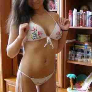 daheim bikini  teen  bikini titten