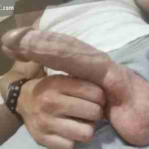 moe cock 4 u  masterbateing  big dick men solo