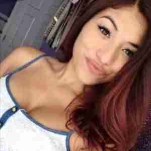 Sammie :)  Hot bikini tan Latina horny 18 elpaso