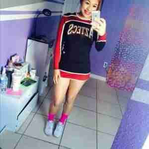 Sammie :)  Hot bikini tan Latina horny 18 elpaso