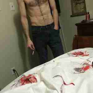 Me Pictures Solo  guy Fredericton new Brunswick