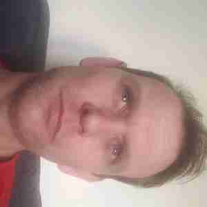 Hi girl martyn here and iv got my own flat and I drive Hi girls Martin here and we'll I am looking for  some fun and games 
