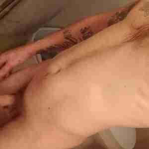 1 Me Naked