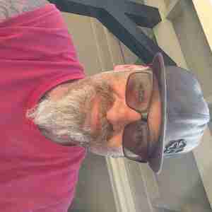 Wanna play Looking to share the fun. Would love to meet discreet like minded indivuduals Medford