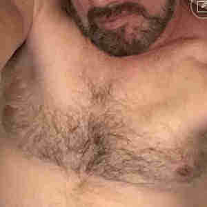 This is me I’m a 59 year old gay male , bottom , that likes to please other men , I’m looking for my first gangbang ,