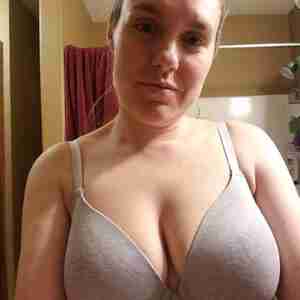 Kayla want sex Ready to fuck hard there are all type of sex position and you will really like making fun with me

