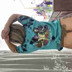 Looking for fun Having fun and looking for fun Latina, milf mom married