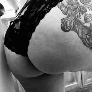 Looking for fun Having fun and looking for fun Latina, milf mom married
