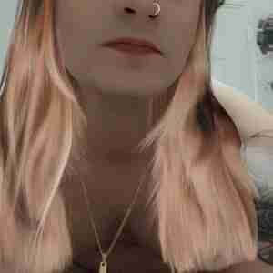 Me being me Me being me I wanna get fucked real good I I won’t top unless it’s a female cause ya I’m bisexual so what