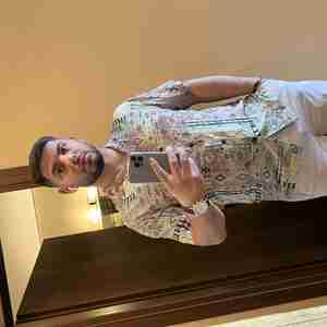 MrHandsome I’m Vio a 25 years old and I’m currently in Cluj for some fun so bring it MrHandsome#1