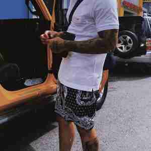Me Exactly wut u need Light skin, tattoos