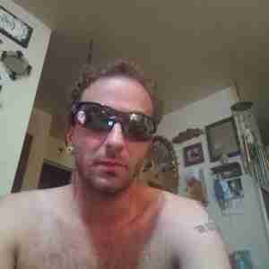 Me Yup Single guy