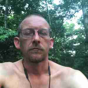 Me I’m a hardworking man who loves women I’m newly single after 22 years of marriage and looking for a wild thang? Big
