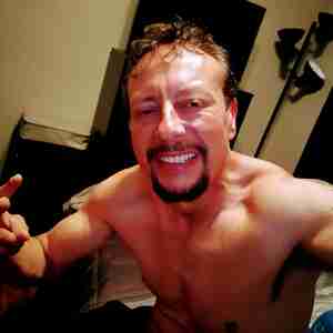 Trying to meet new and fun women I'm very easy going, drama free. I stay in shape I can look mean sometimes ? But I'm gentle