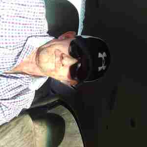 Damon A slim loyal fun and likes the sexy ladies Sexy horny women