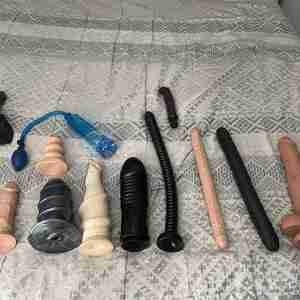 Some the toys Like host few for group and try get reg meet up going Sling, poppers jockstraps toys group