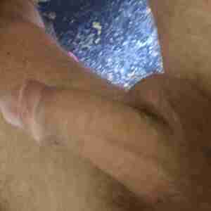 48 yr old male Keen to have some fun
8 and half uncut cock Cairns