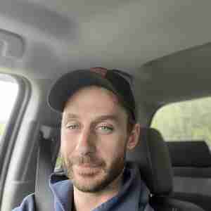 Ummm I’m new I’m new I don’t know what to do! New, blue eyes handsome tall mi
