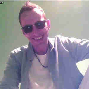 assuringly attentively entirely versatile, virile Well endowed single gentleman looking for an exceptional female in the