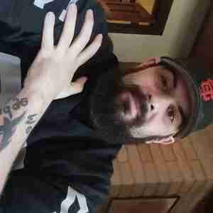 Divorced and looking for new friends I'm newly divorced and looking for friends and hook ups with nsa! I'm 33 6'4 245 Shaved