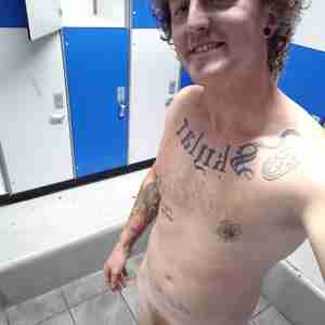 Me I'm 6'1" 185 and fit Hot and ready