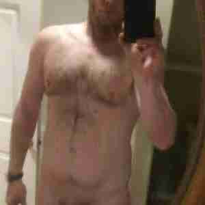 Me Hot hung horny love to video and make girls squirt I am really hungry to fuck some lovely ladies in the ass Hung, hot
