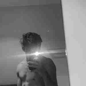 9 inch Cock Looking For someone to have Causal sex with I’m sure to finish you and make you cum and Squirt Multiple times