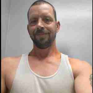 Just for fun Just here checking this out. Message me if you want to know more. Discreet, casual