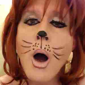 Slut for kennel. Need collar, leash, kennel. Doggy