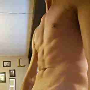 Just me 40 6ft 165 clean 8 in cock, looking for a long term fuck buddy Tulsa, BWC kinky MMF FFM