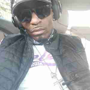 Me 6'3 slim and ready Bbc. Freaky Sexy Pleaser
