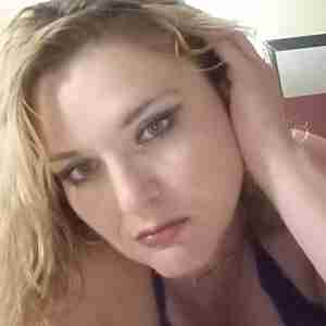 green eyes Country girl Green