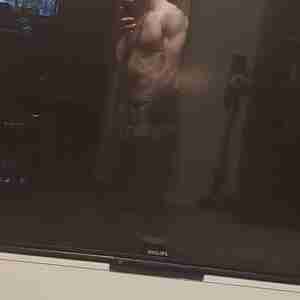Body shots Full body and dick pics Dick, muscles ripped sexy tattoos athletic slender vascularity
