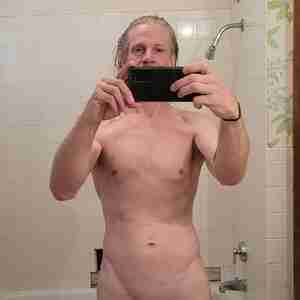 Single Looking for a lover 
Sex 
Relationship 
All in one would be awesome Open to suggestions