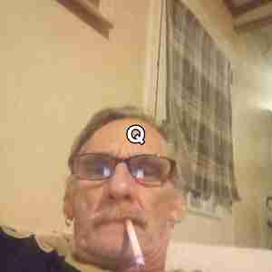Picture of me I'm 6' 1" skinny brown hair blue eye Looking to share good times with women