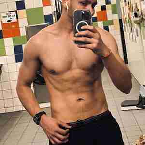 Sagar Hey 
Its my birthday today 
Looking for someone to have birthday sex Hard core sex