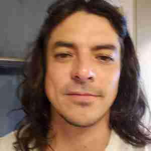 Hello first time trying This is what I look like. Sexy hot long hair man fifty