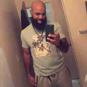 Me Tattoos, hairy, athletic, good smell, toned and fit BBC