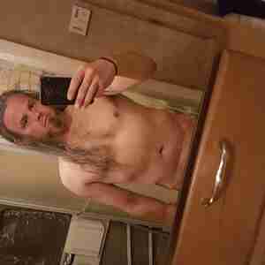 Capthowdy Photo dump Hormy middle aged guy