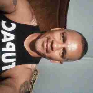 Me Look None