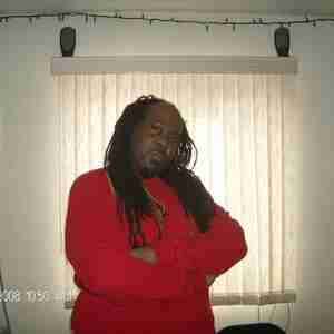 Me 6'2 290 light brown eye long dreads Fun time not a long