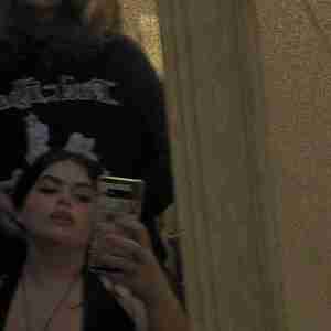 Leo and Kylie We are looking to have some good vibe fun it doesn’t matter if you’re bold or shy 3somes, sex parties