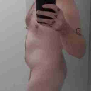 idk right now Hoping to meet someone sexy 4 you