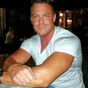 Me myself and I Mr ? Guy seeking women, parties
