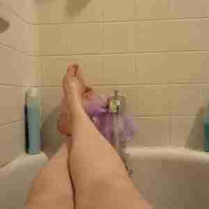 Thick white girl Looking to have a good time Fun
