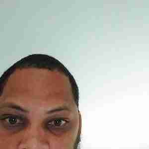 Great lover Lite skin, hazel eyes, 5'11 Pineapples