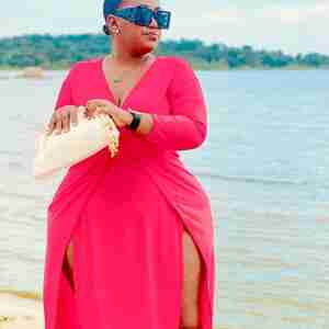 Thick thighs save lives Are you interested in swinging and sharing? #Uganda #Swingers #SwingLifeStyle