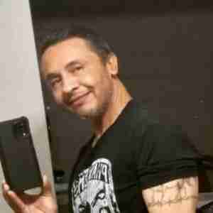 Albuquerque Hunk 5'10 180lbs clean and healthy respectful and fun to be around very good looking and very active Hunk